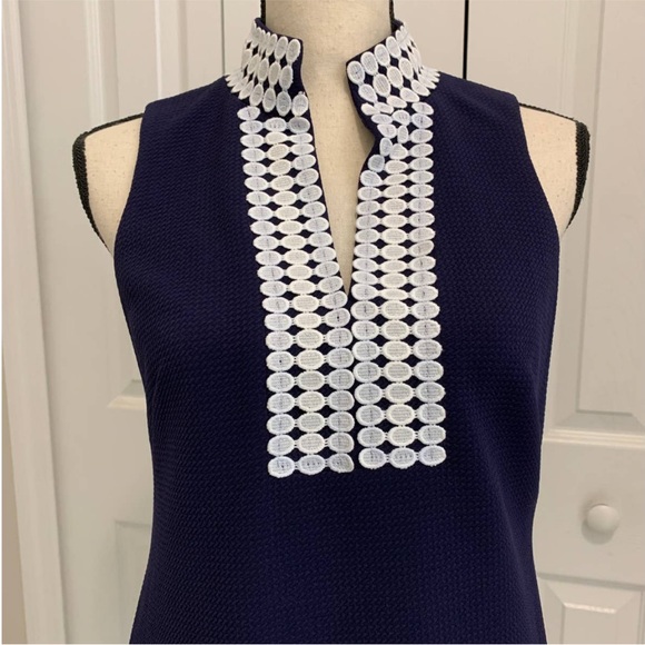 Vince Camuto Sleeveless Navy Sheath Dress Size 4 - Picture 2 of 9